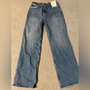COPY - NWT Abercrombie 90s high rise relaxed Jean